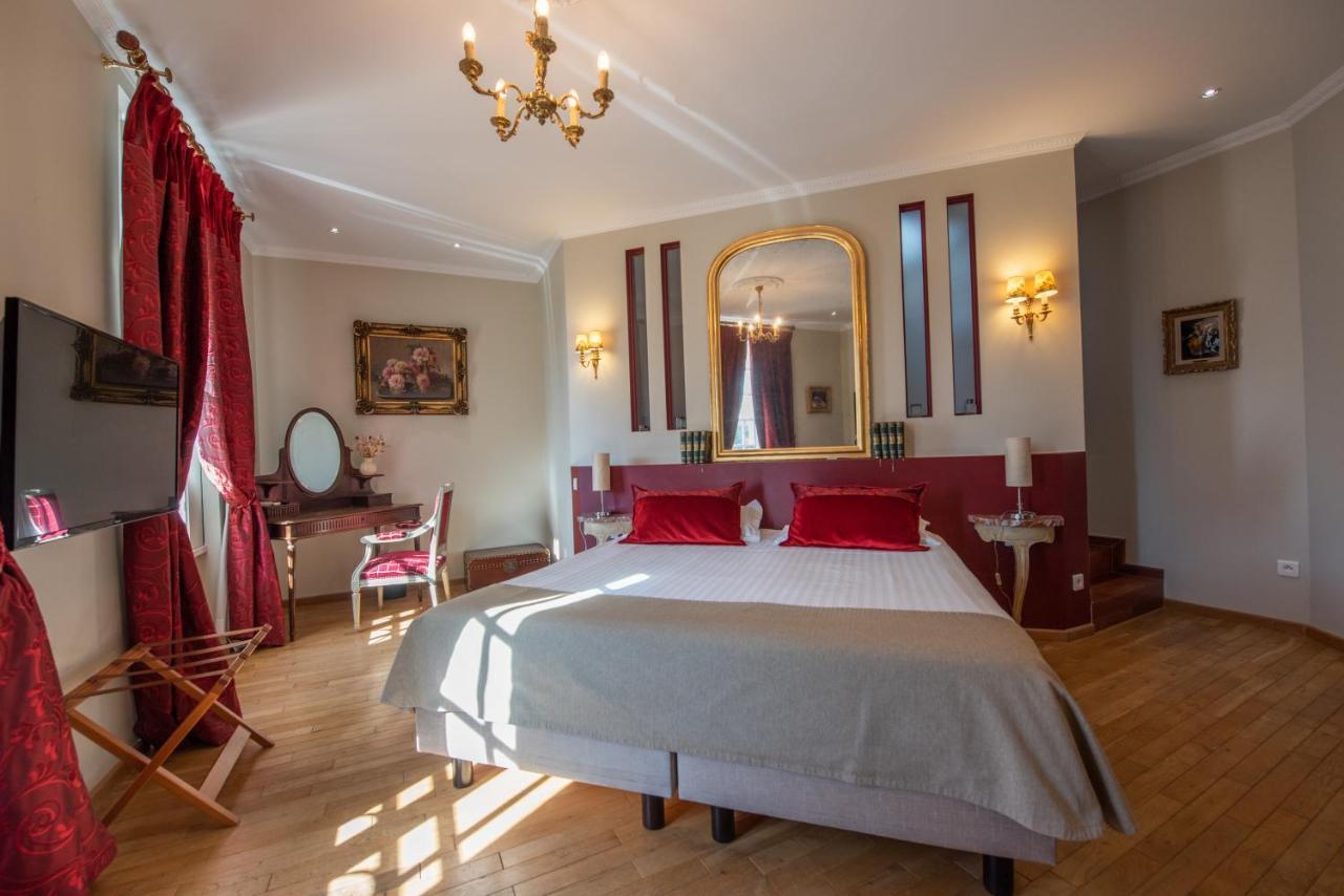 Domaine De Larchey Hotell Saint-Médard-dʼEyrans Exteriör bild
