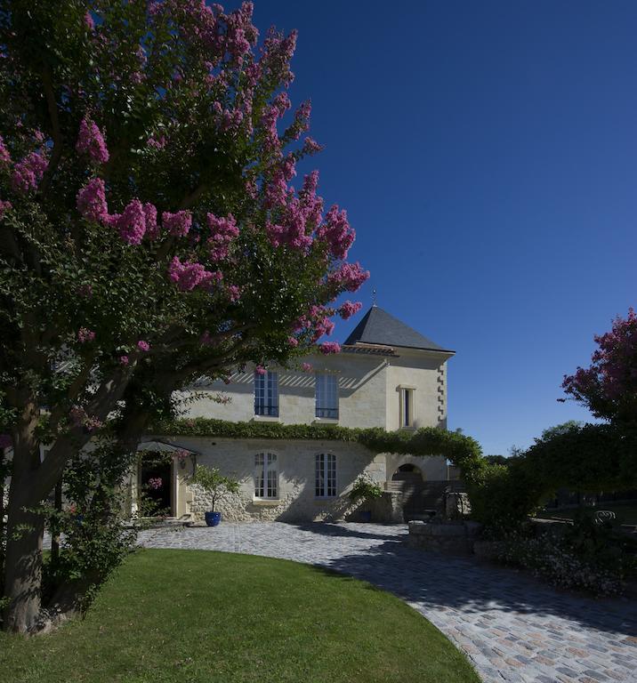 Domaine De Larchey Hotell Saint-Médard-dʼEyrans Exteriör bild